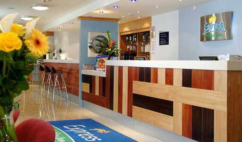 Holiday Inn Express Park Royal By Ihg London Interior photo